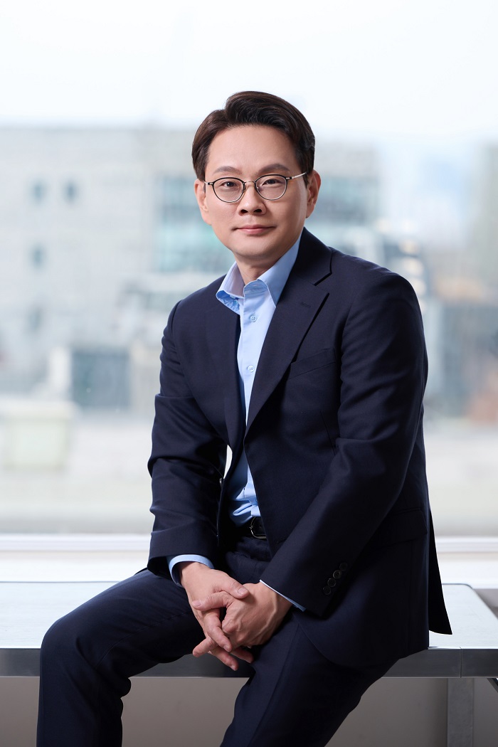 Bang Kyung-man’s KT&G launches ‘lil Hybrid 3.0’ in Japan-Partners with Philip Morris