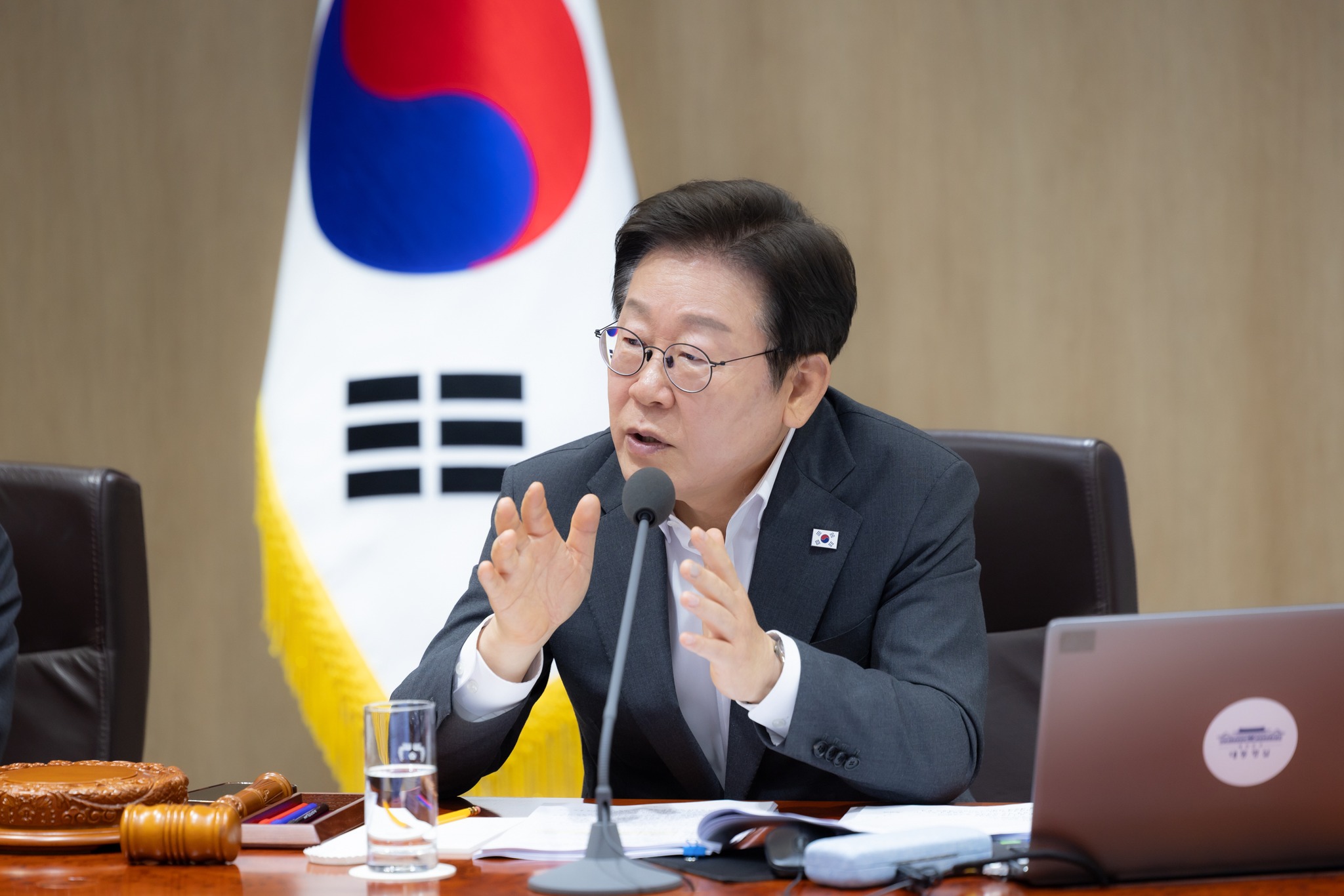 President Lee Jae-myung Vows Tough Action Over Repeated Fatal Accidents at POSCO E&C