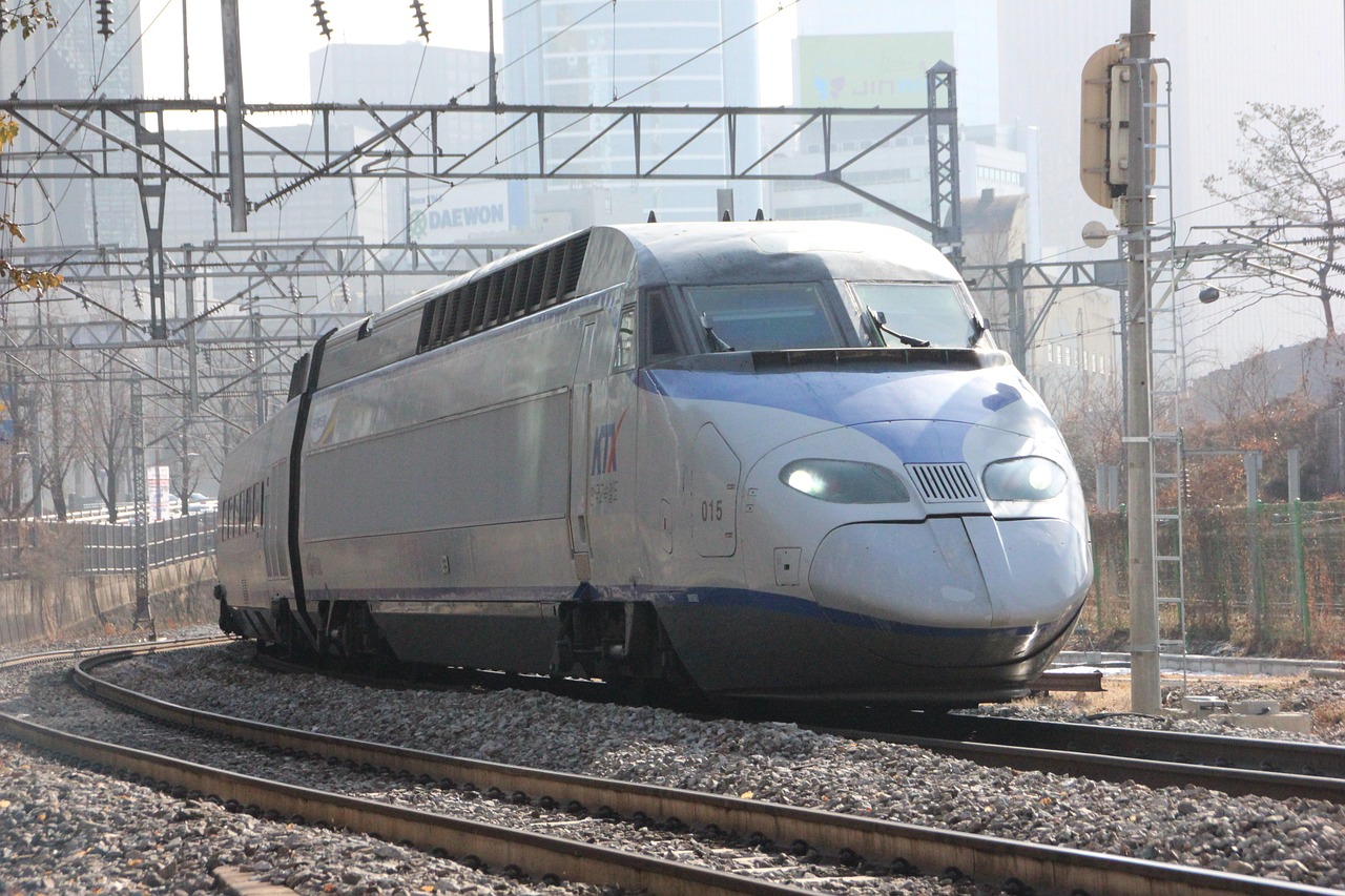 Seoul Overpass Collapse Disrupts KTX Network, Exposing Pressure Points in South Korea’s Dense Transit System