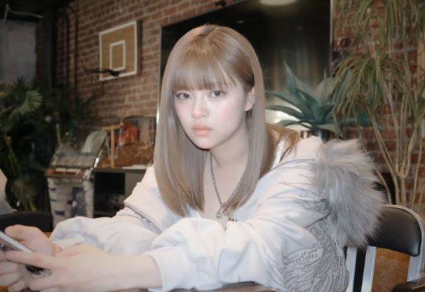 TWICE’s Jeongyeon Shares New Photos After Health Struggles Linked to Steroid Treatment