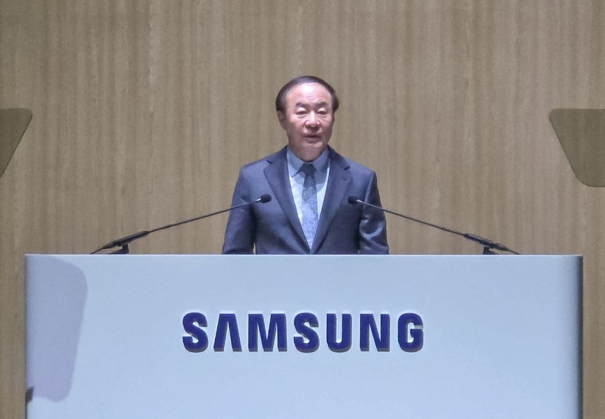 Samsung Tops $750 Billion Market Cap, Bets on AI to Reclaim Tech Leadership