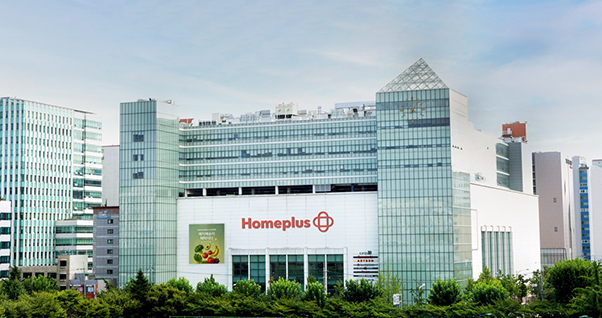 Debt Pressure Forces Homeplus to Sell as Food Makers Eye Retail Control in South Korea